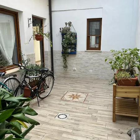 Konukevi Ittiturismo S.croce Teulada